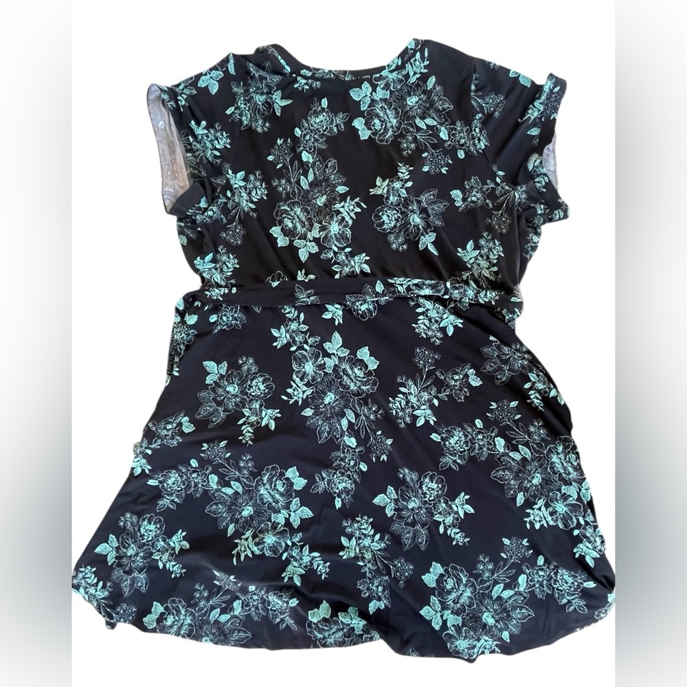 Torrid Floral Wrap Dress in Black and Green - Picture 6 of 9